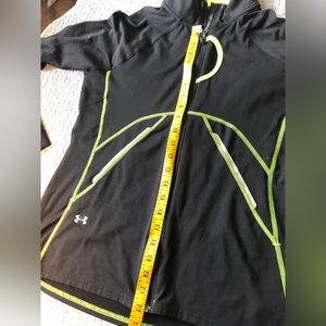 Under Armour Cold Gear Medium Semi fitted running jacket